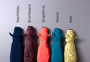 Preview: leseleuchte-henry-für-die-schulter-verschiedene-farben-schwarz-grau-gestreift-nachtblau-kiwi-brombeere-grapefruit-petrol-lampe-in-tierform-design-made-in-germany-hergestellt-in-deutschland